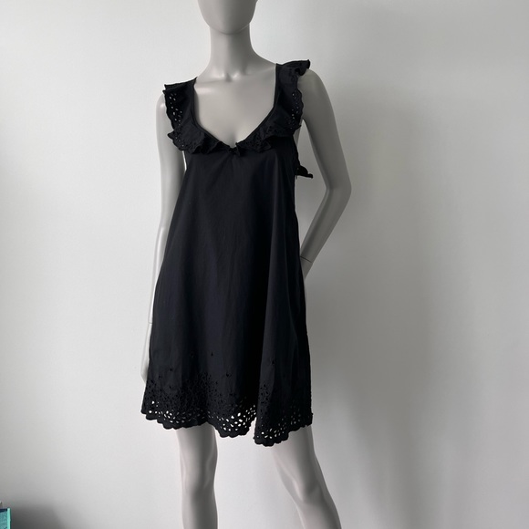 Wilfred Dresses & Skirts - WILFRED| NAVY EYELET COTTON MINI DRESS